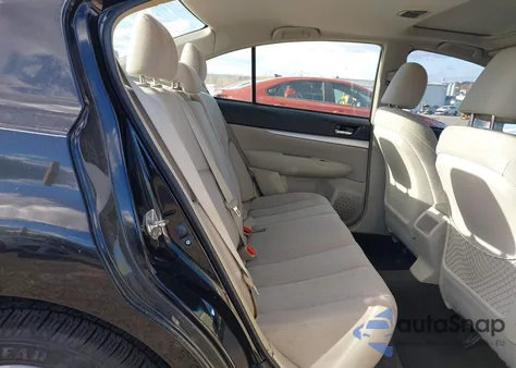 2013 Subaru Legacy 2.5I Premium z USA, uszkodzony, nr VIN 4S3BMBH64D3007247